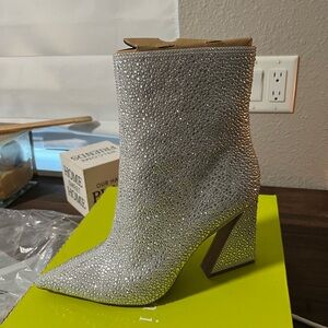 Gianni Bini Zeller Sparkle Booties